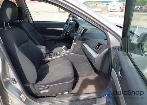 2010 Subaru Outback 2.5I Premium z USA, uszkodzony, nr VIN 4S4BRBHC3A3379144